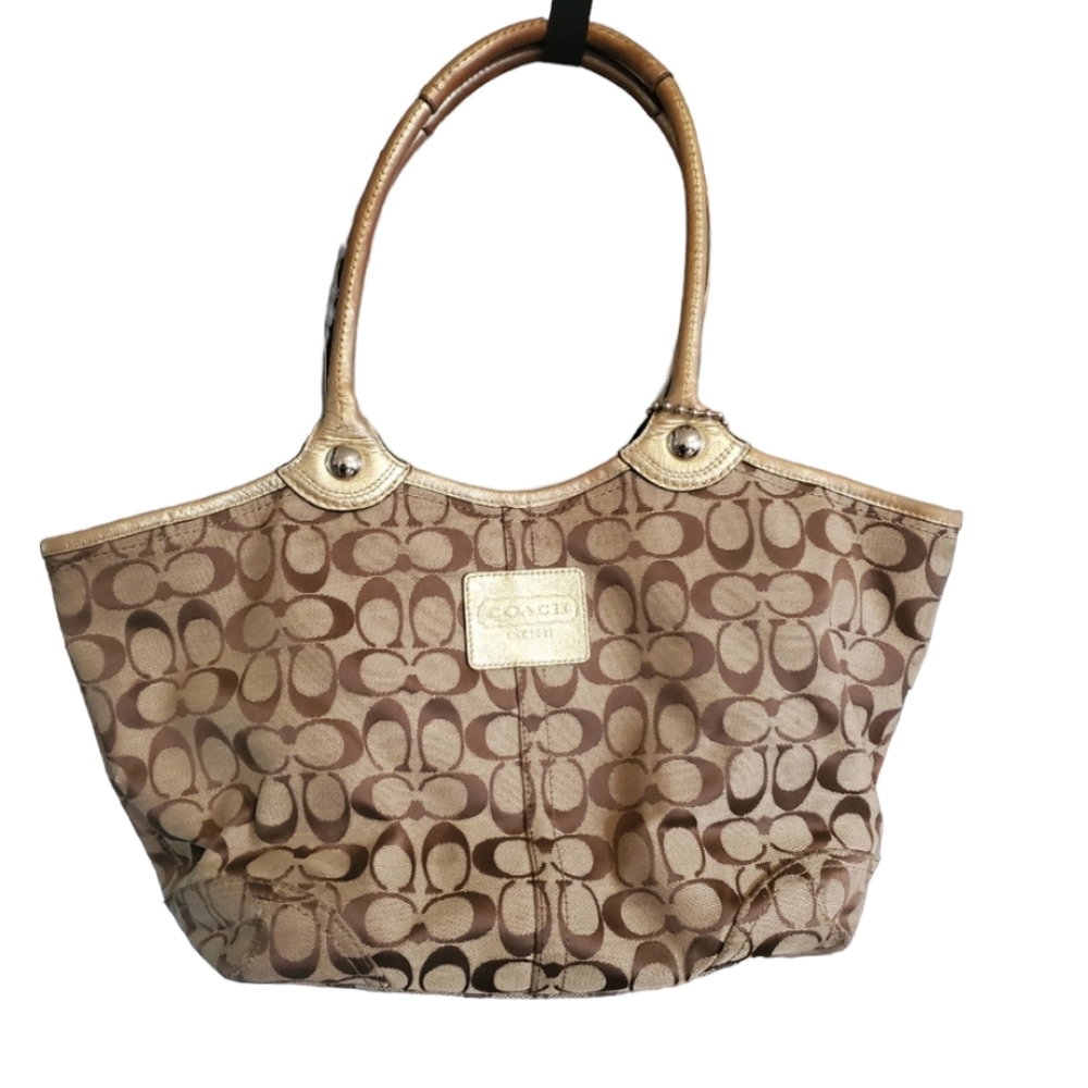 Coach Classic Monogram Shoulder Bag